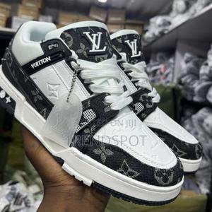 Lv Trainers Size 38_45 Black White