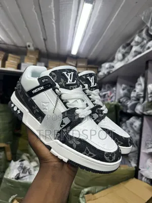 Lv Trainers Size 38_45 Black White