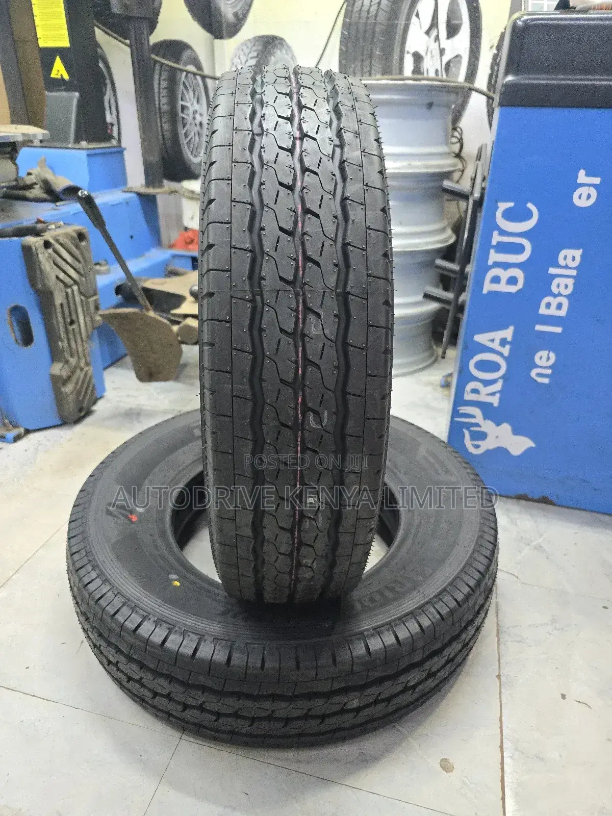 195r15c Bridgestone Commercial Tyre