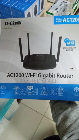 D-Link Ac1200 Wi-Fi Gigabit Router Dir-825m - thumbnail 2