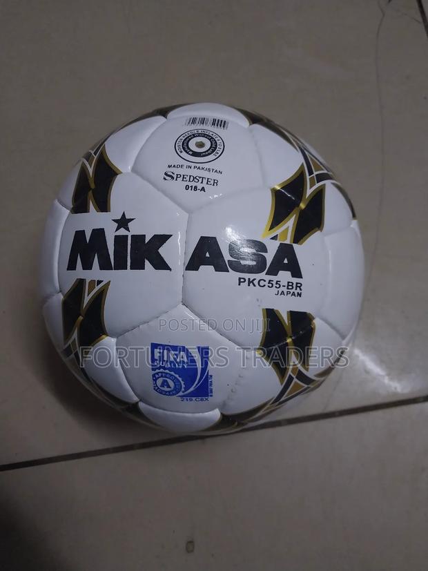 Football Mikasa Size 5