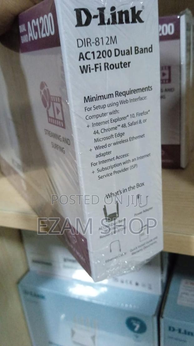 D-Link Dir812m Ac1200 Wi-Fi Router - thumbnail 3