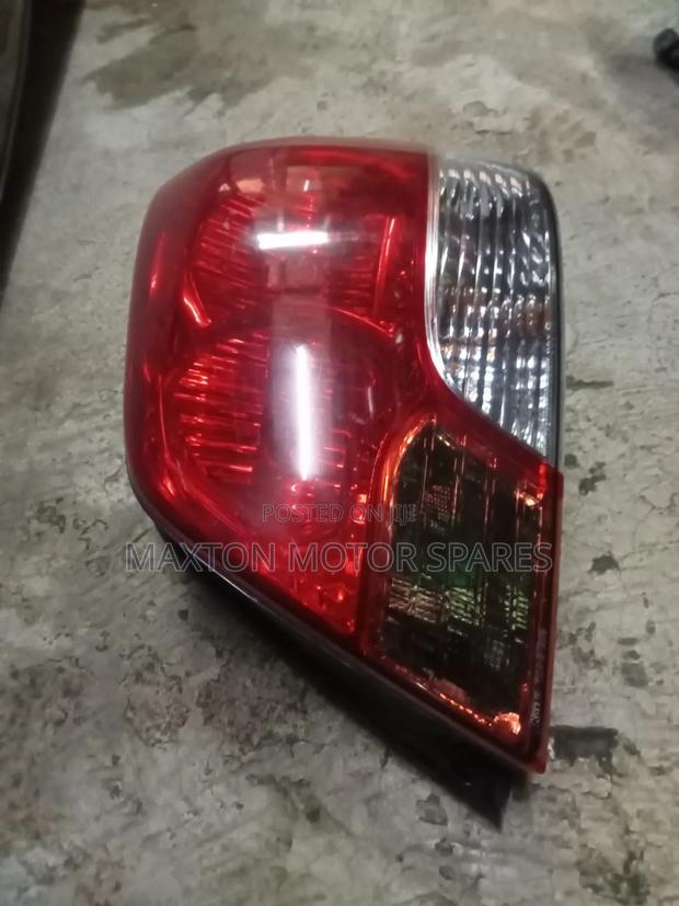 Taillight Mitsubishi Airtrek - thumbnail 2