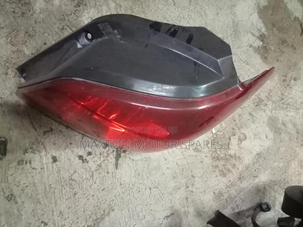 Taillight Mitsubishi Airtrek - thumbnail 3