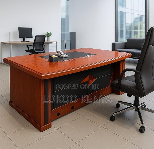 Office Desk: Primespace Executive Desk - thumbnail 3