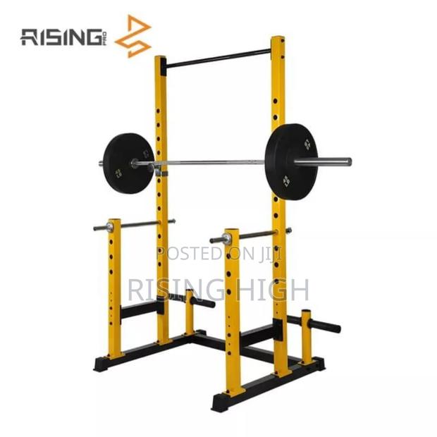 Sturdy Power Rack – Squats, Pullups Bench Press