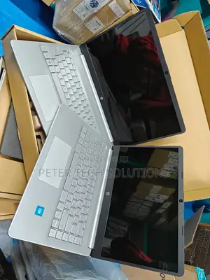 New Laptop HP 14S 8GB Intel Core I7 SSD 512GB
