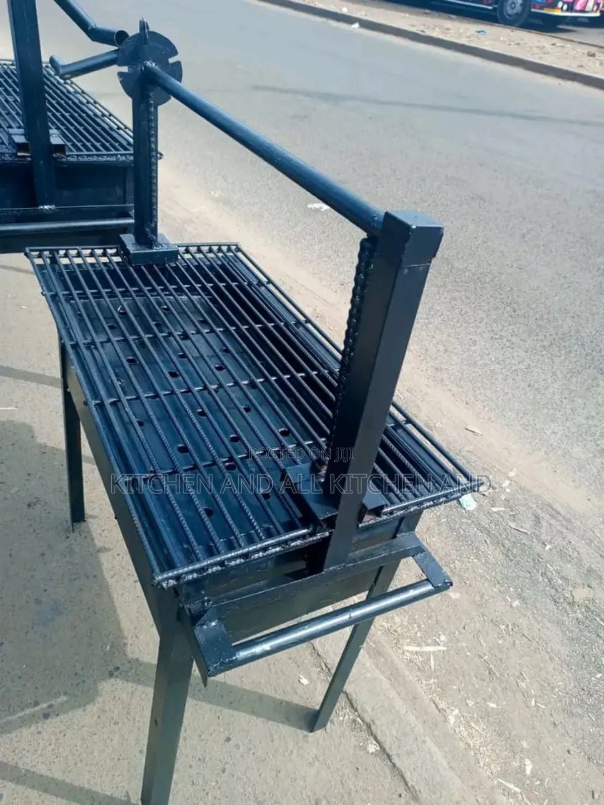 Luxurious Mild Steel Choma Grill