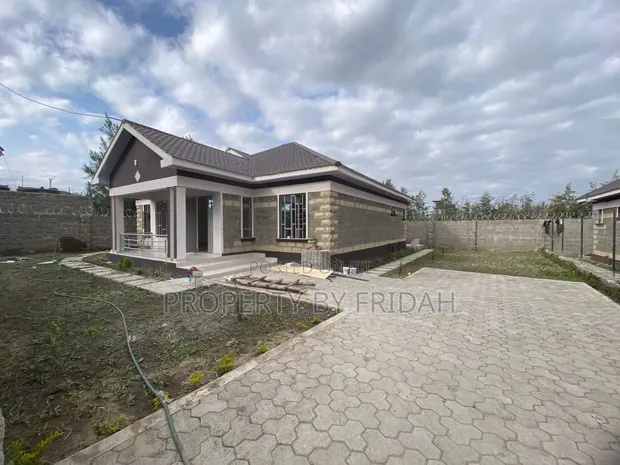 3bdrm Bungalow in Kitengela for sale