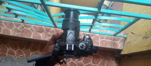 Nikon D 5200 - main view