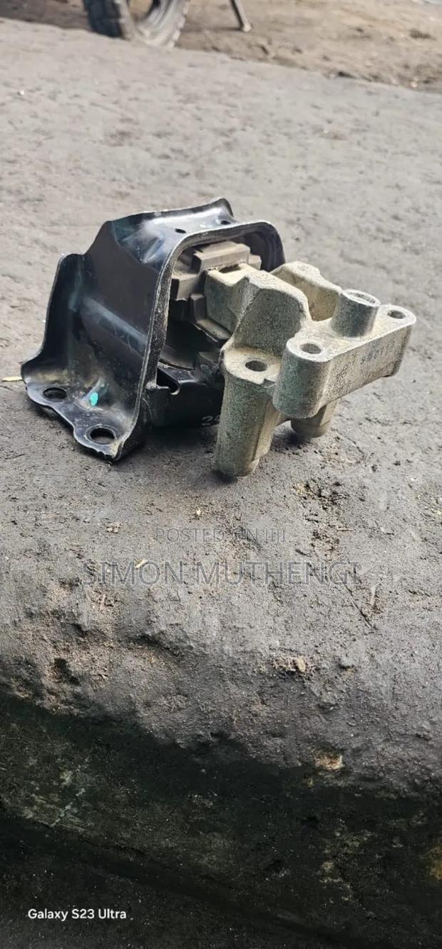 Nissan March/Note Engine Mounting - thumbnail 2