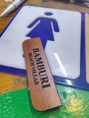 Keyholder Plastic and Wood