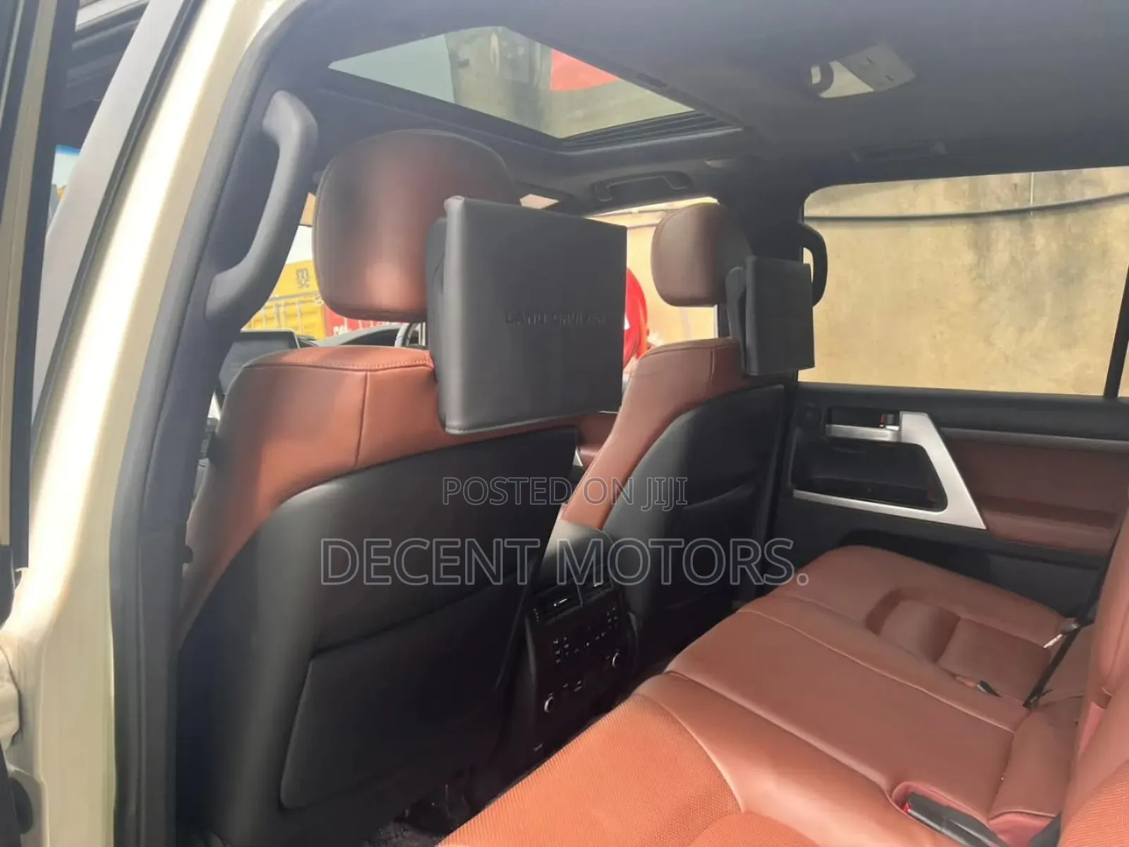 Toyota Land Cruiser 4.6 V8 ZX 2018 White