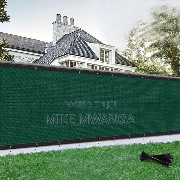 90% Heavy Dark Green Screen Privacy Net - main view