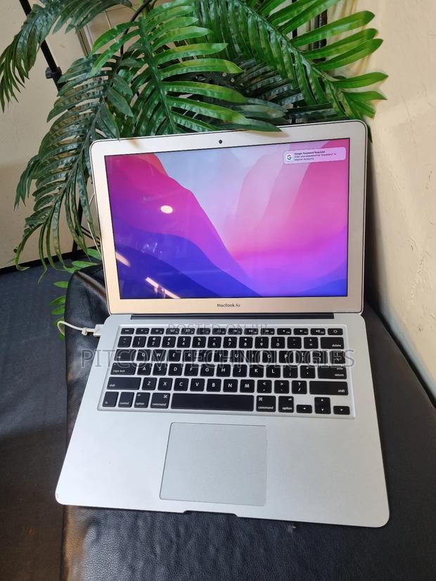 Laptop Apple MacBook Air 2017 8GB Intel Core I5 SSD 256GB - main view