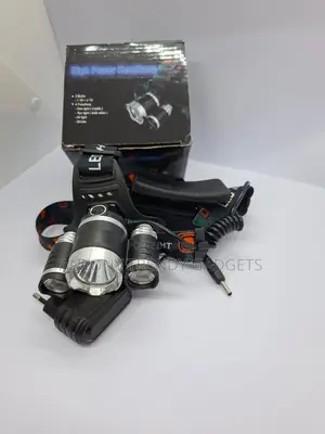 High Power Led Headlamp – 3 Bulb Zoom Light 4000mah