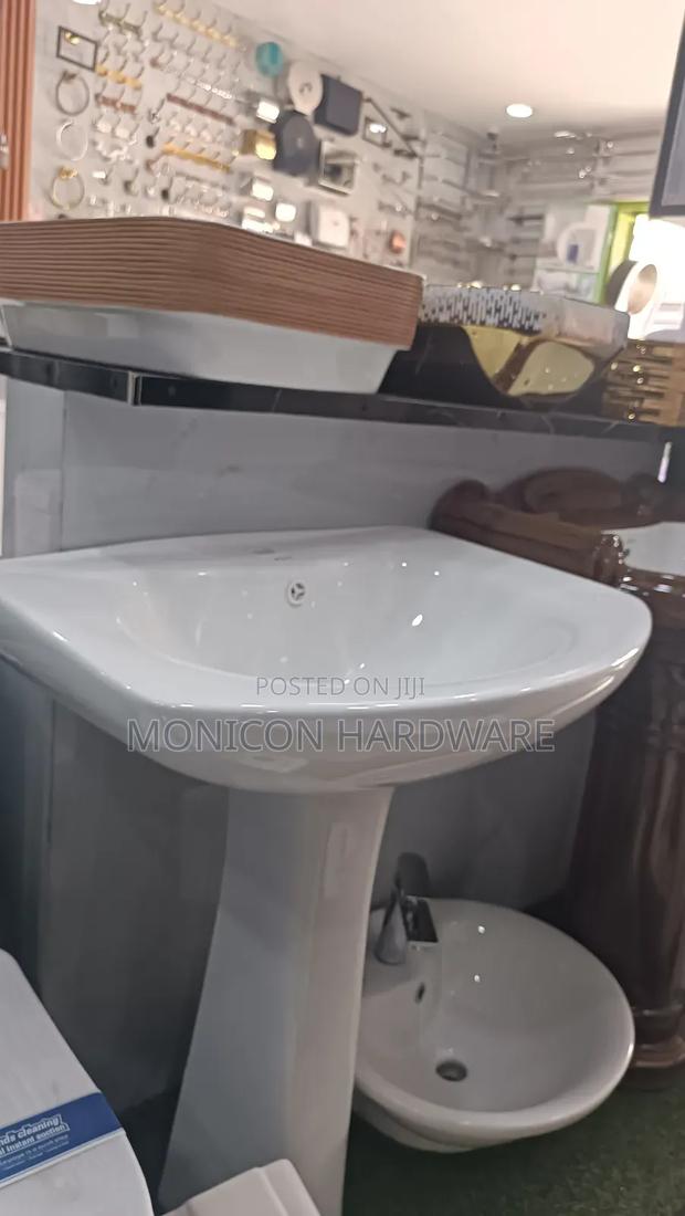 Pedestal Hand Wash Basin-Zurit