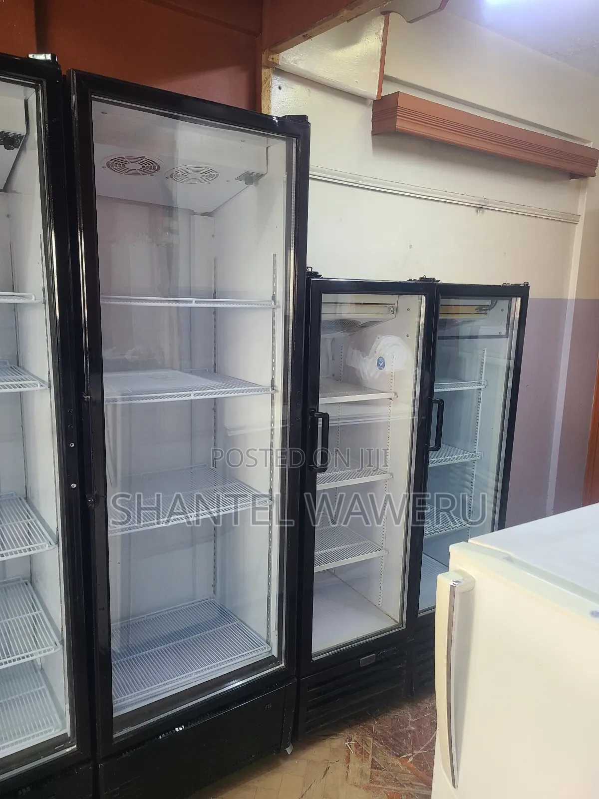 Showcase Glass Shop Display Refrigerator 300litres