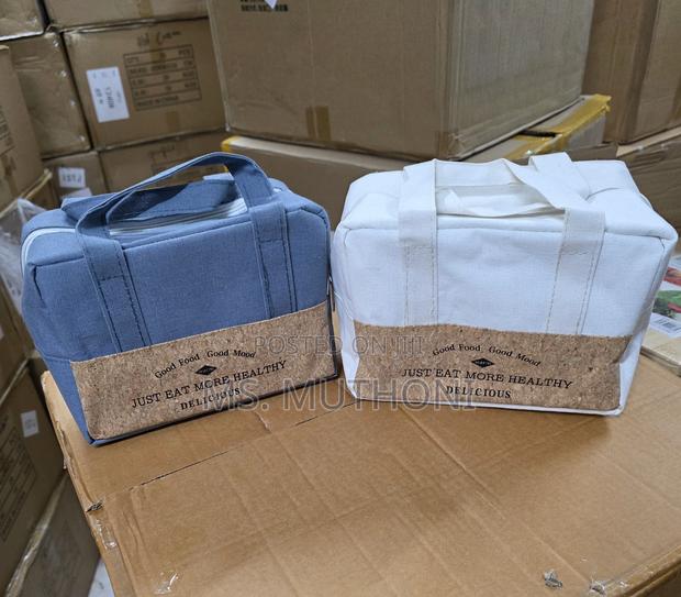 Portable Highly Insulated Lunch Bags.