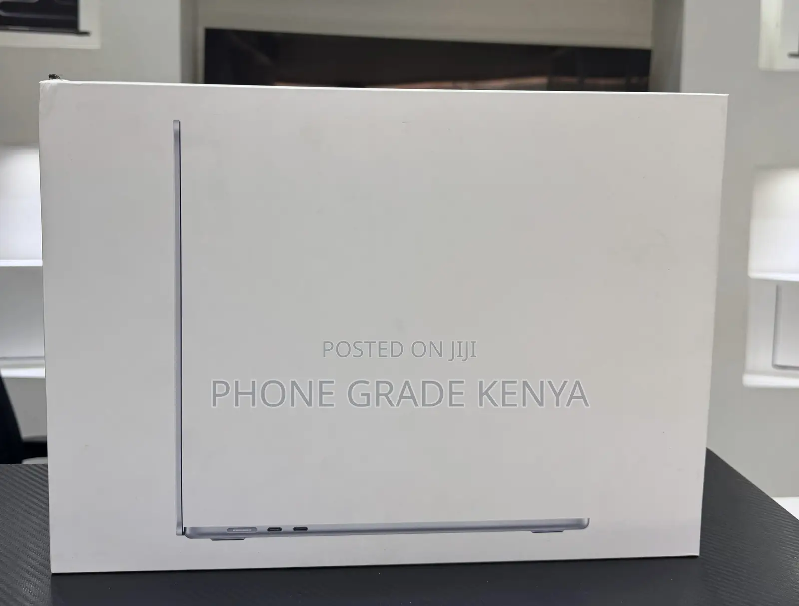 New Laptop Apple MacBook Air 2025 M4 13-inch 16GB Apple M4 SSD 256GB
