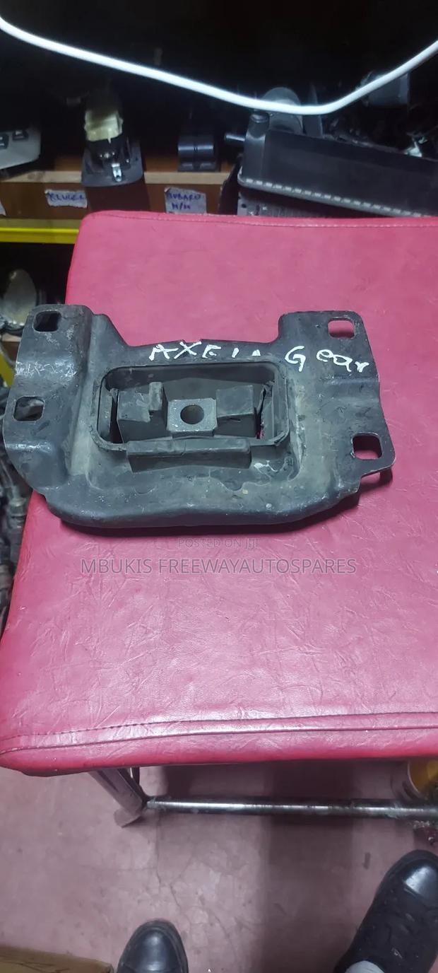 Gear Mounting Mazda Axela/ Premacy