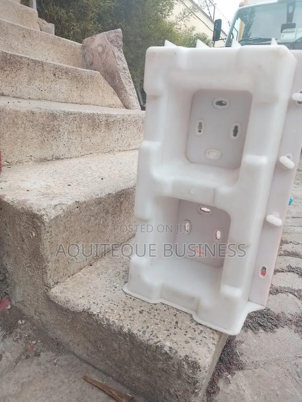 Plastic Cabro Moulds - main view