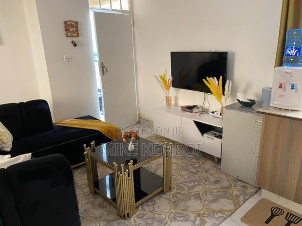 Studios, 1,2,3 Bedroom Air BNBS - thumbnail 4