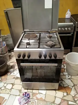 Von Hotpoint 3+1, Elec Baking Oven 60x60 Staainless Steel
