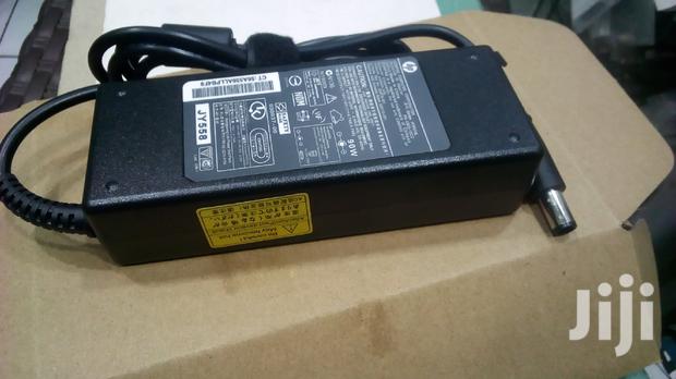 Hp Big Pin Chrgers 90w