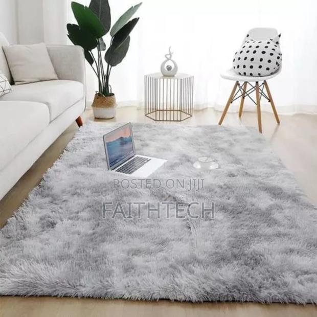 5*8 Fluffy Carpet - main view