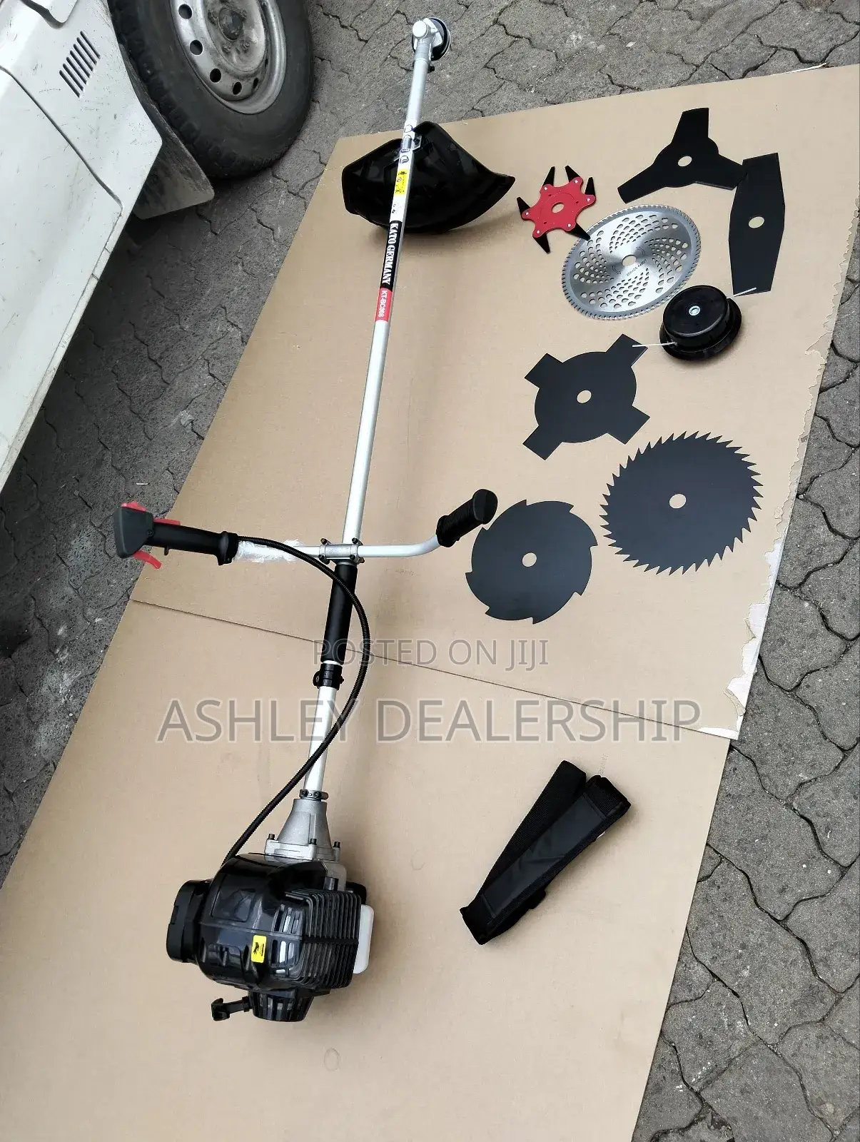 Kato Germany Brush Cutter 4 Stroke 8 Blade Side Pack