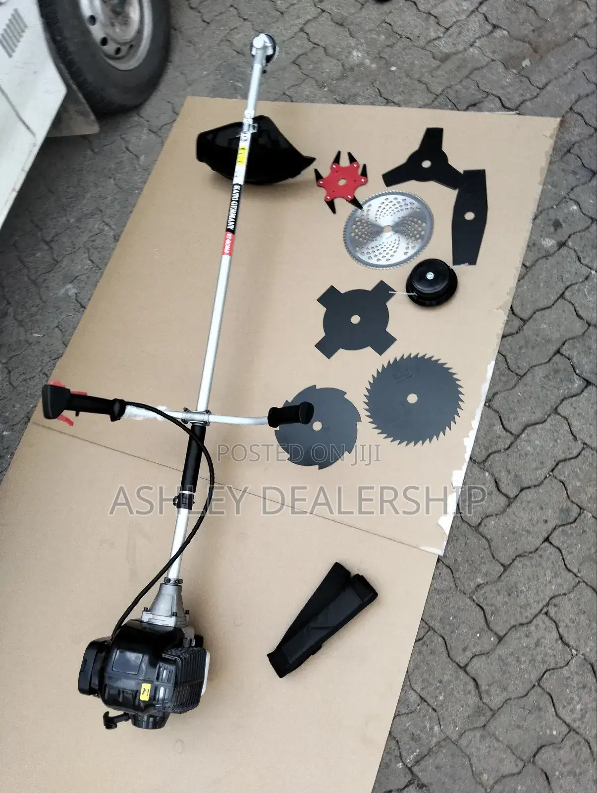 Kato 4 Stroke 8 Blade Brush Cutter