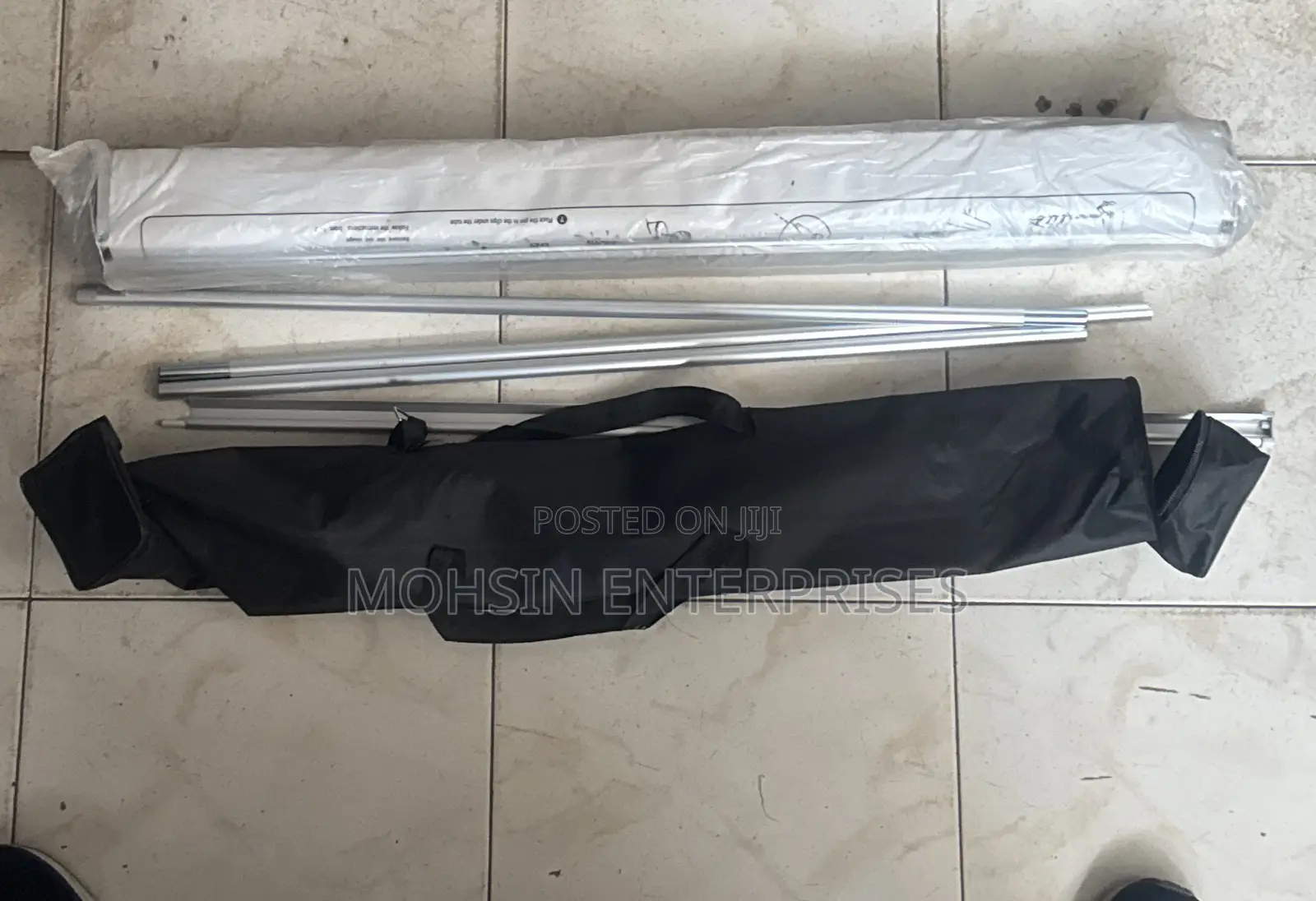 New Aluminum 4 Piece Roll Up Banner Stand