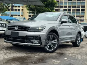 Volkswagen Tiguan 2.0T SEL R-Line FWD 2019 Silver
