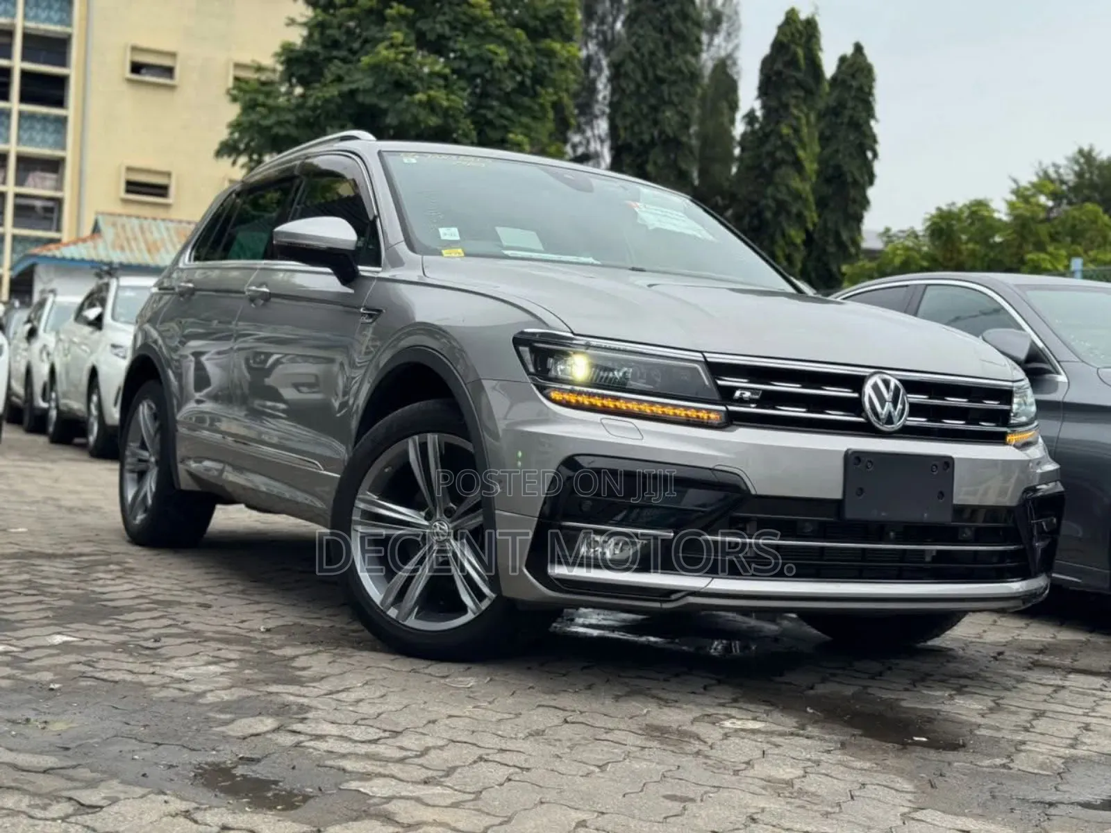 Volkswagen Tiguan 2.0T SEL R-Line FWD 2019 Silver