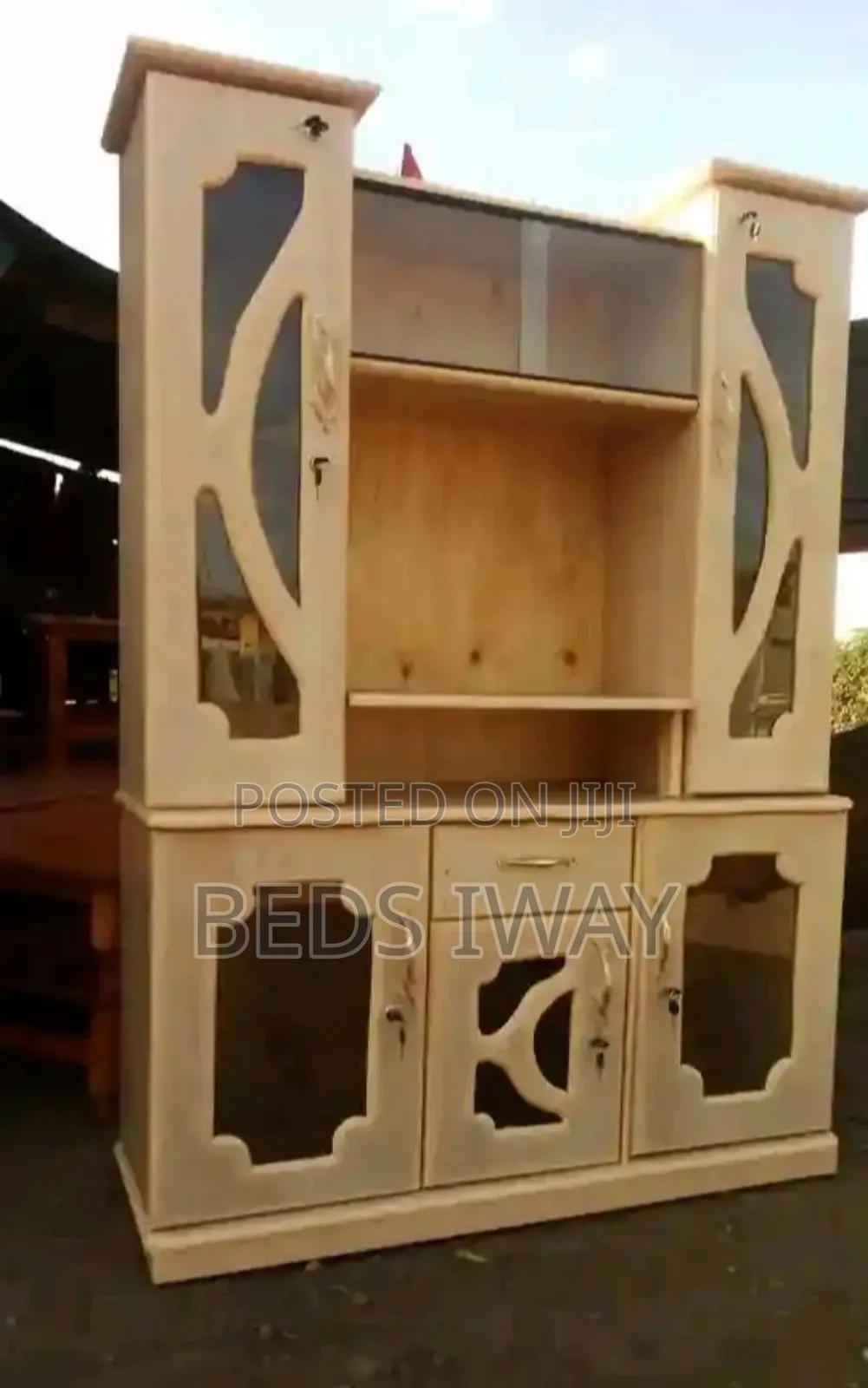 Kabati Wall Unit