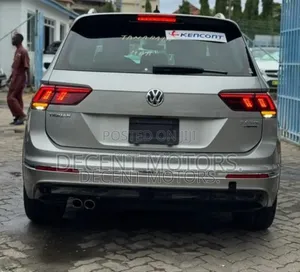 Volkswagen Tiguan 2.0T SEL R-Line FWD 2019 Silver