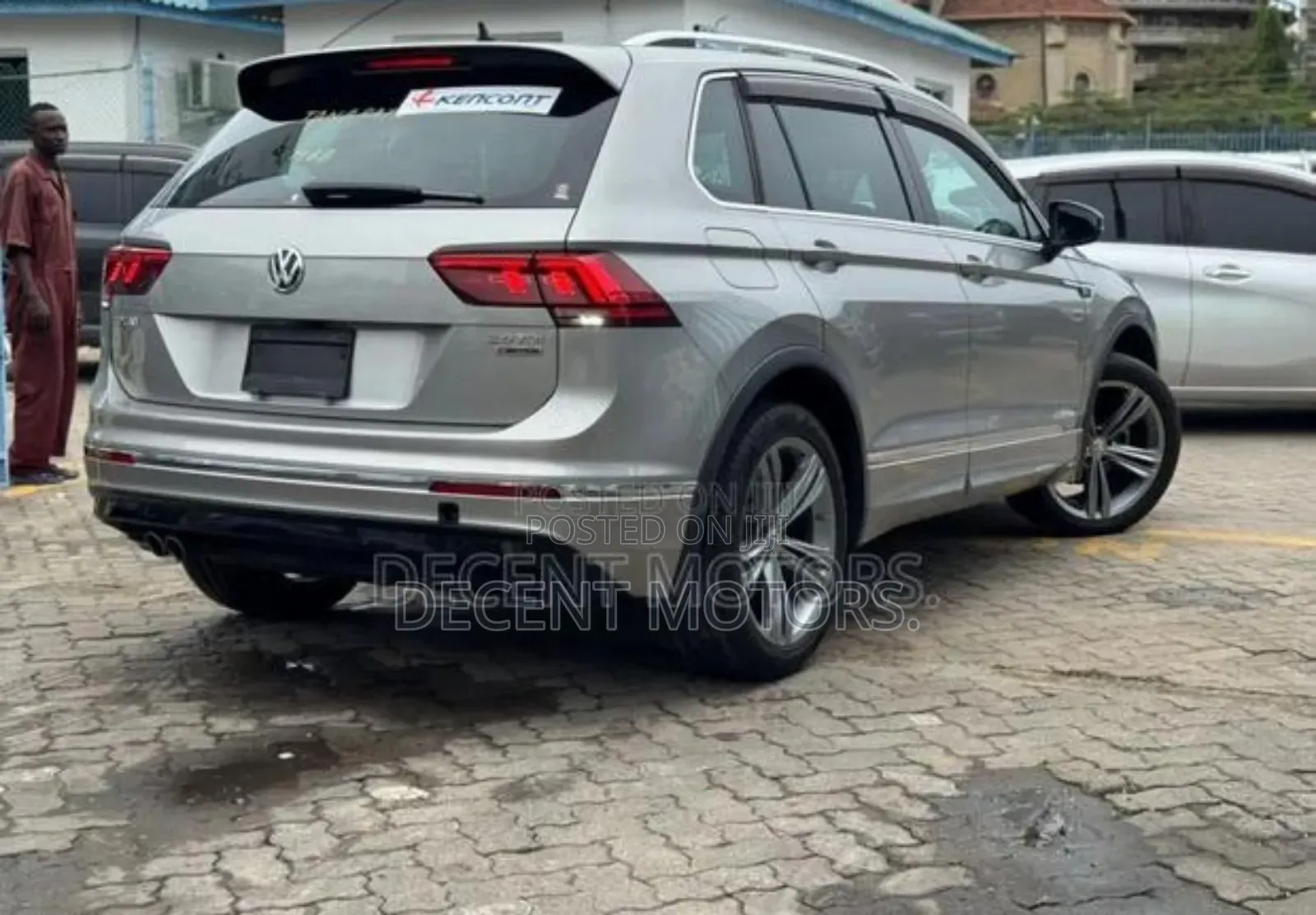 Volkswagen Tiguan 2.0T SEL R-Line FWD 2019 Silver