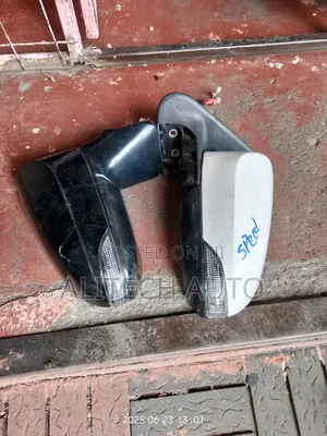 Toyota Spade Side Mirror 2013