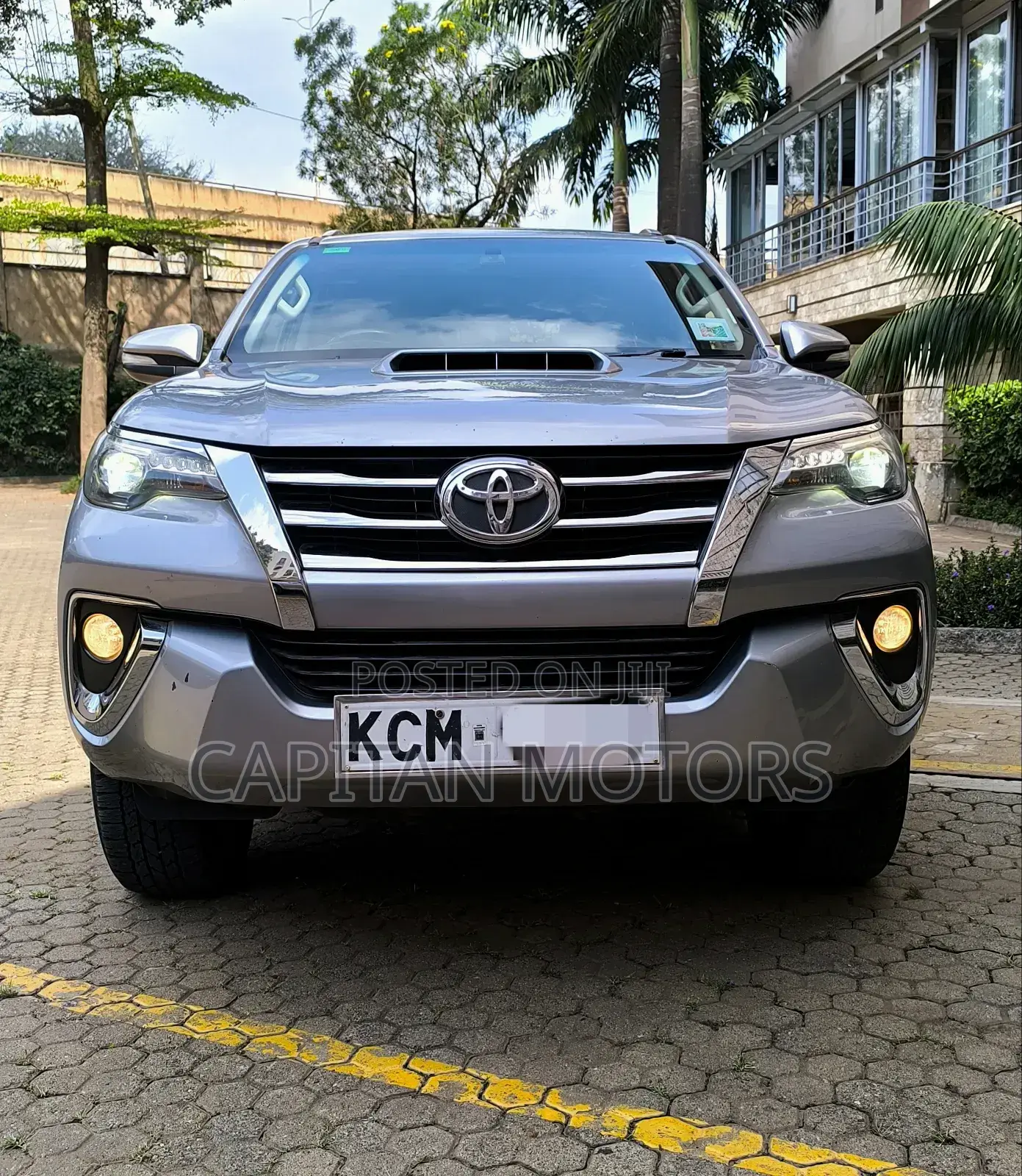 Toyota Fortuner 3.0 D Turbo AWD 2017 Silver