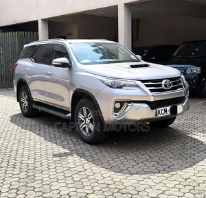 Toyota Fortuner 3.0 D Turbo AWD 2017 Silver