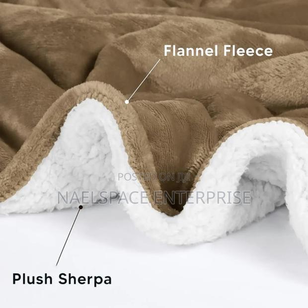 Sherpa Blankets – Unmatched Warmth, Unforgettable Comfort - thumbnail 2