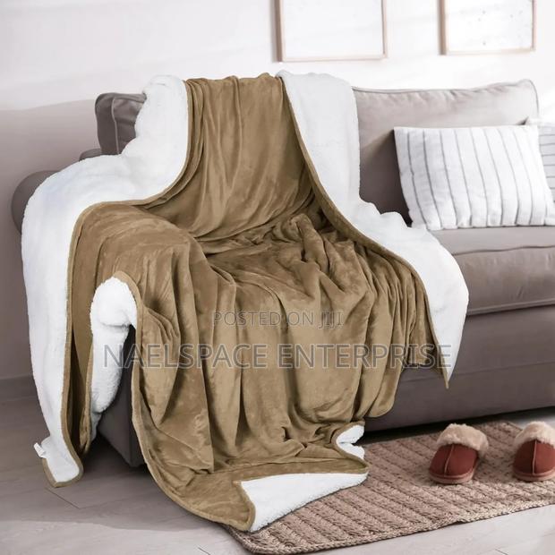 Sherpa Blankets – Unmatched Warmth, Unforgettable Comfort - thumbnail 3