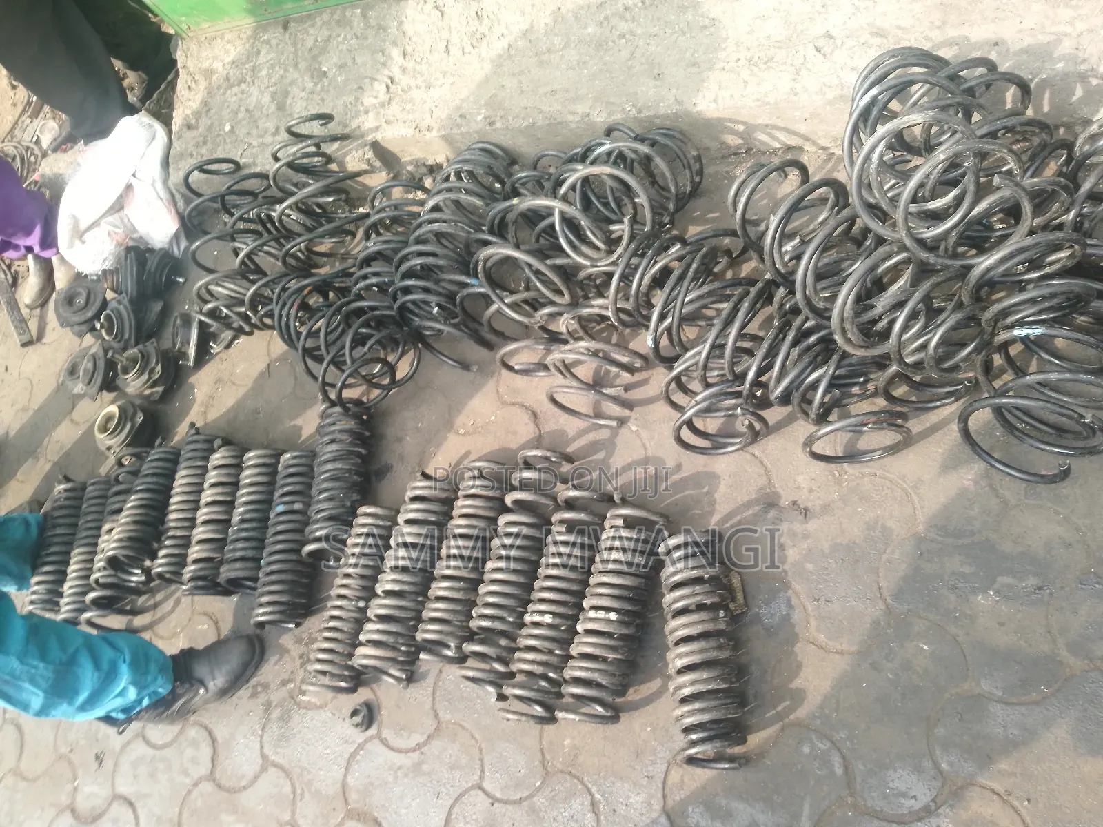 Ford. Escape Heavy Duty Coil Springs 