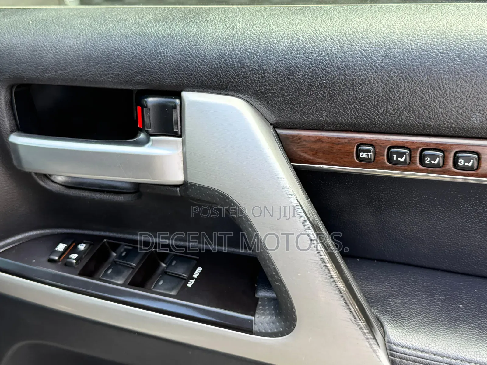 Toyota Land Cruiser 4.5 V8 DSL 2015 Gray