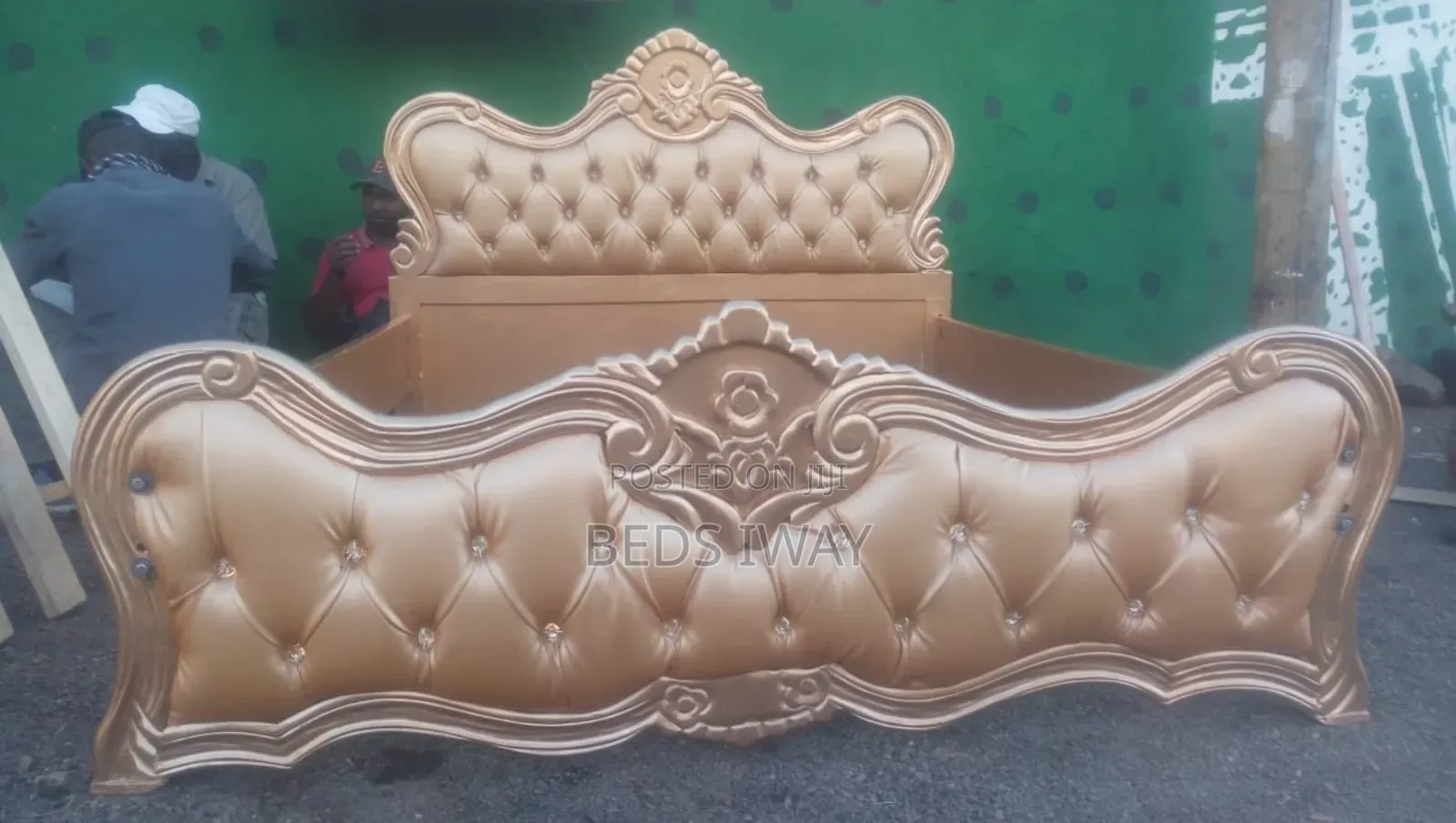 High Class Modern Design 5x6 Queen's Bed