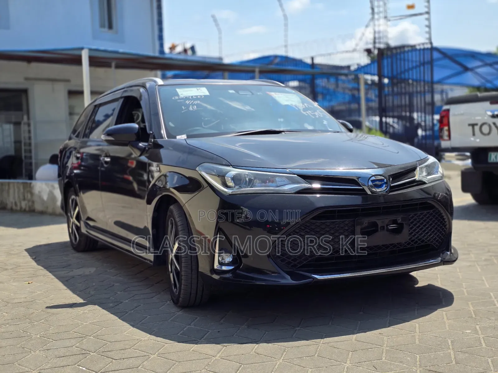 Toyota Corolla Fielder 1.5 Hybrid FWD 2019 Black