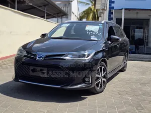 Toyota Corolla Fielder 1.5 Hybrid FWD 2019 Black