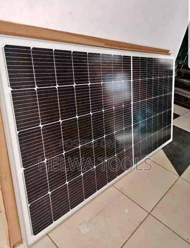 Solar Panel, 550 Watts - main view