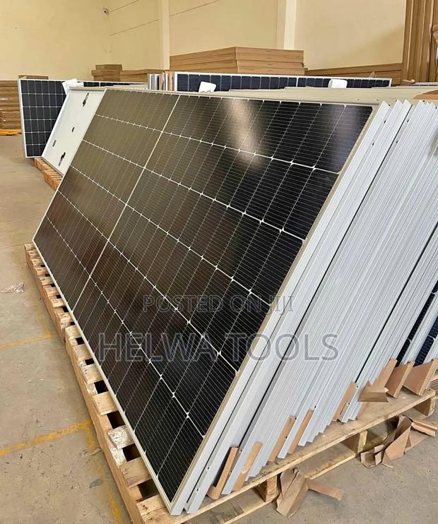 High Efficiency and Durable Solar Panel, 550 Watts - main view
